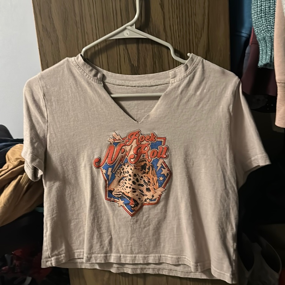 Tan cropped T-shirt